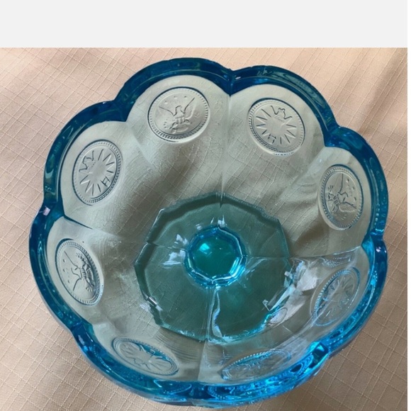 Antique Blue Accent Vase with Scalloped Rim - Picture 5 of 7